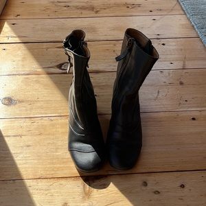 Chloe Lexie Black Calf Leather Double Zipper Block Heel Ankle size 7/37